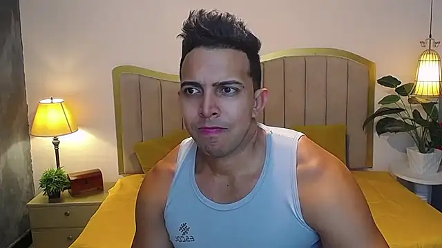 Snapshot of randy_paterman_ chatting on October 29, 12:46 am randy paterman  online show from October 29, 12:46 am