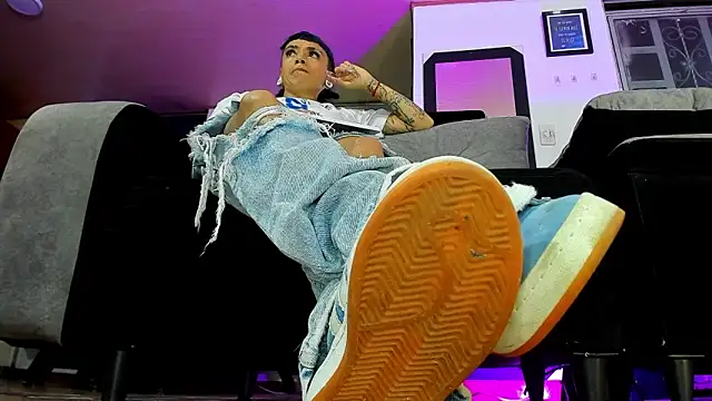 vivi-honey online show from October 2, 12:17 am