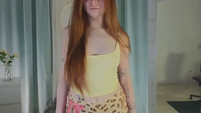 Snapshot of Freckle_Diyana chatting on March 29, 9:37 pm Freckle Diyana online show from March 29, 9:37 pm