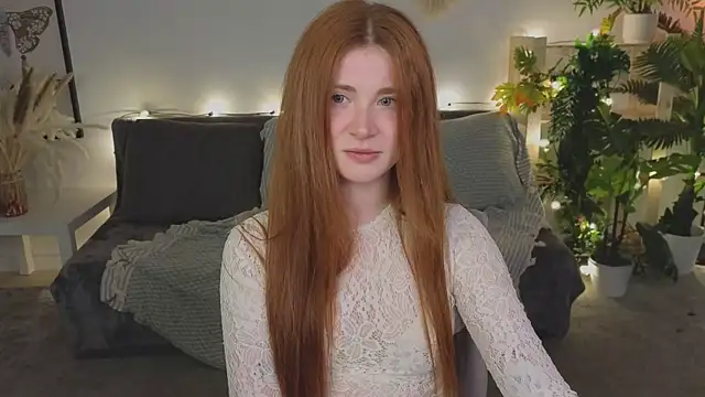 Snapshot of Freckle_Diyana chatting on June 24, 3:55 pm Freckle Diyana online show from June 24, 3:55 pm