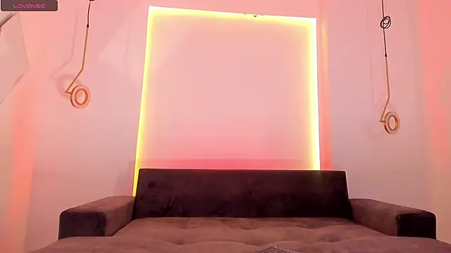 tinymoon- online show from December 23, 2:17 pm