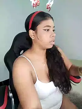 Snapshot of Fanny_Klean chatting on December 20, 5:57 am Fanny Klean online show from December 20, 5:57 am