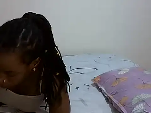 Snapshot of Hadassa29 chatting on February 15, 6:12 pm Hadassa29 online show from February 15, 6:12 pm