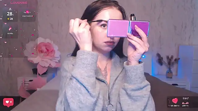 Snapshot of VioletCatt chatting on February 25, 9:42 am VioletCatt online show from February 25, 9:42 am