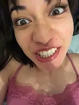 BitchyBratxxx online show from February 17, 5:52 pm