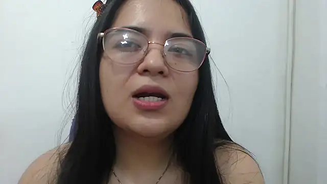 Snapshot of v_violeta chatting on February 14, 8:10 am v violeta online show from February 14, 8:10 am