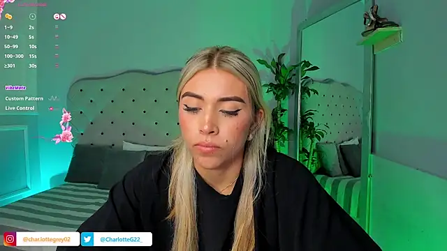 Snapshot of charlotte__grey chatting on February 1, 11:06 pm charlotte  grey online show from February 1, 11:06 pm