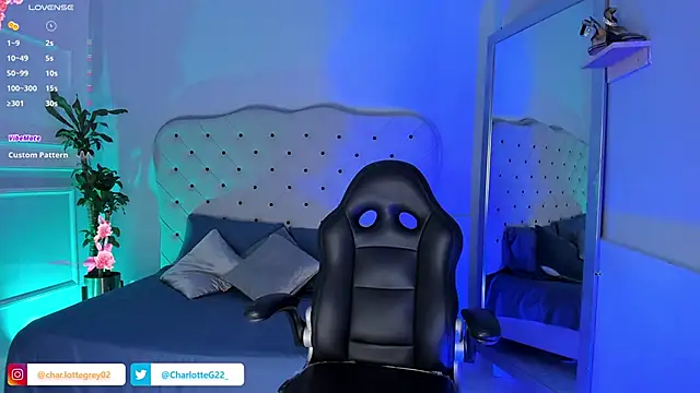 Snapshot of charlotte__grey chatting on March 1, 7:37 pm charlotte  grey online show from March 1, 7:37 pm