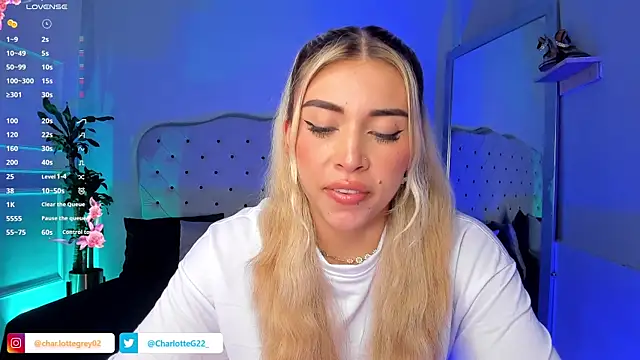 Snapshot of charlotte__grey chatting on March 4, 11:22 pm charlotte  grey online show from March 4, 11:22 pm