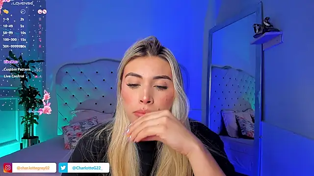 Snapshot of charlotte__grey chatting on March 7, 7:49 pm charlotte  grey online show from March 7, 7:49 pm