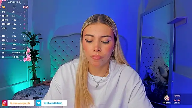 Snapshot of charlotte__grey chatting on March 17, 7:58 pm charlotte  grey online show from March 17, 7:58 pm