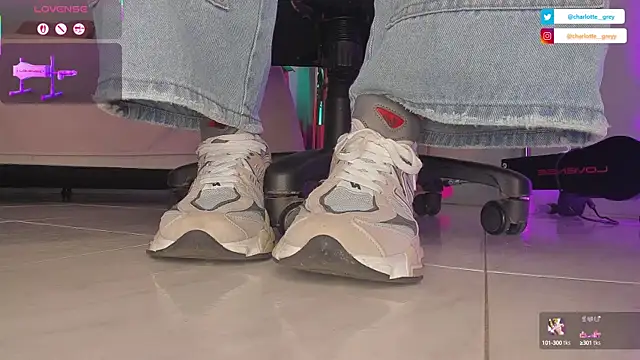 Snapshot of charlotte__grey chatting on September 15, 9:15 pm charlotte  grey online show from September 15, 9:15 pm