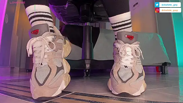 Snapshot of charlotte__grey chatting on September 28, 11:26 am charlotte  grey online show from September 28, 11:26 am