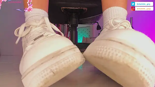 Snapshot of charlotte__grey chatting on October 2, 8:16 pm charlotte  grey online show from October 2, 8:16 pm