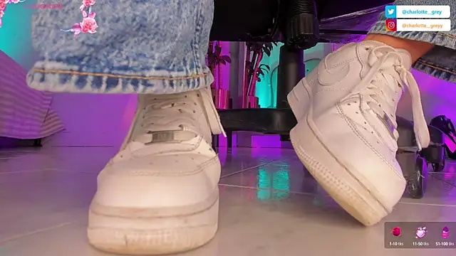 Snapshot of charlotte__grey chatting on October 10, 8:19 pm charlotte  grey online show from October 10, 8:19 pm