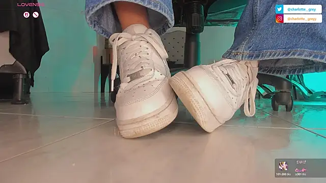 Snapshot of charlotte__grey chatting on October 17, 8:33 pm charlotte  grey online show from October 17, 8:33 pm