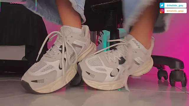 Snapshot of charlotte__grey chatting on October 19, 11:55 am charlotte  grey online show from October 19, 11:55 am