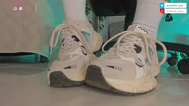 Snapshot of charlotte__grey chatting on October 20, 8:31 pm charlotte  grey online show from October 20, 8:31 pm