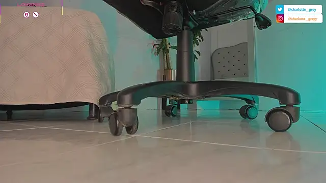 Snapshot of charlotte__grey chatting on October 21, 7:58 pm charlotte  grey online show from October 21, 7:58 pm