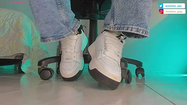 Snapshot of charlotte__grey chatting on October 24, 8:27 pm charlotte  grey online show from October 24, 8:27 pm