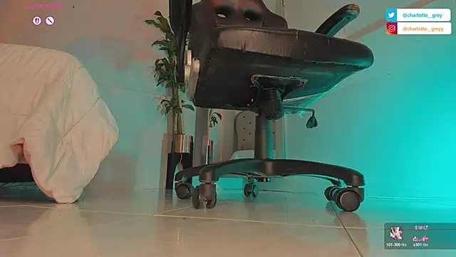 Snapshot of charlotte__grey chatting on October 27, 8:24 pm charlotte  grey online show from October 27, 8:24 pm