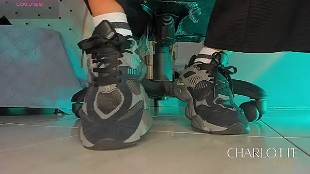 charlotte  grey online show from January 7, 8:22 pm