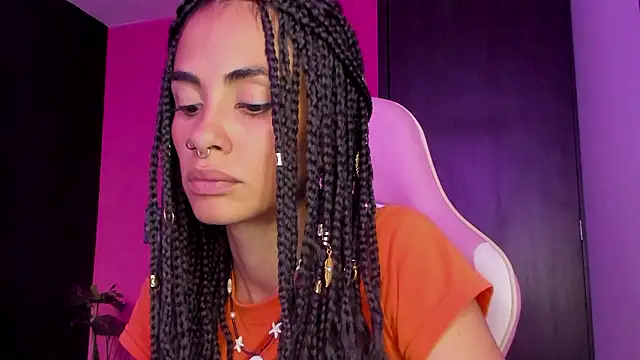 Juanadearco5 online show from December 4, 8:07 pm