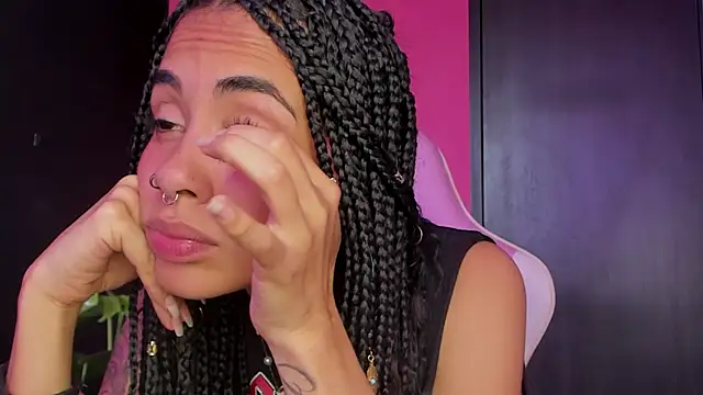 Juanadearco5 online show from December 6, 5:11 pm