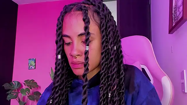 Juanadearco5 online show from January 11, 2:25 pm