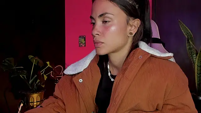 Juanadearco5 online show from March 14, 9:21 pm