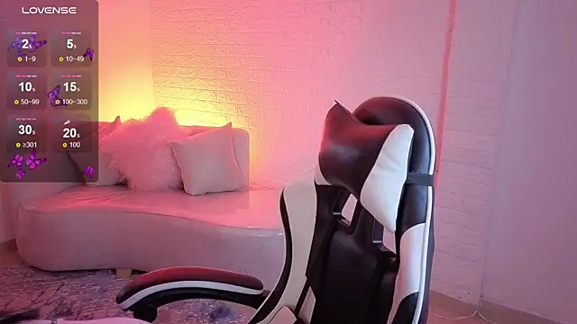 marilin a online show from November 23, 7:35 pm