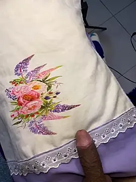 mayemarc online show from June 16, 1:47 pm