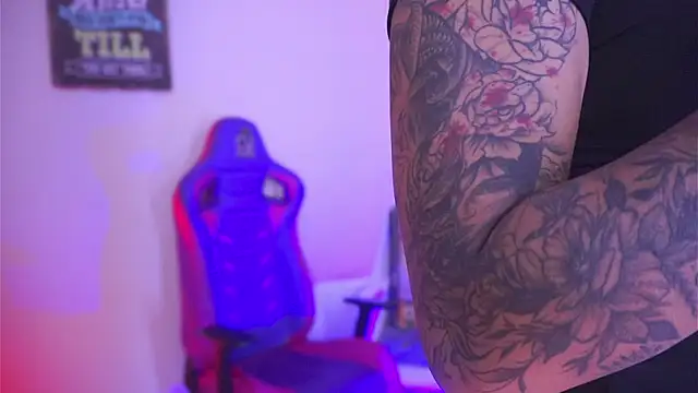 madelyn rose  online show from November 28, 1:41 am