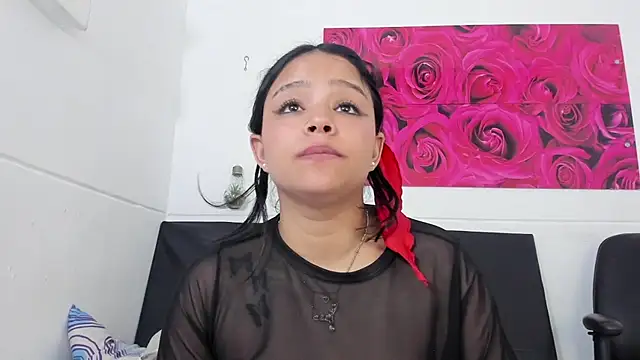 Snapshot of Tiffanny_Rose_ chatting on December 12, 10:09 pm Tiffanny Rose online show from December 12, 10:09 pm