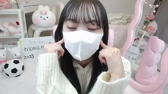 momo room online show from January 4, 11:00 am
