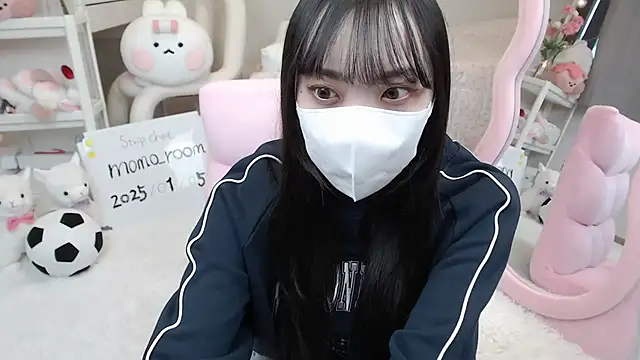 momo room online show from January 5, 4:04 am