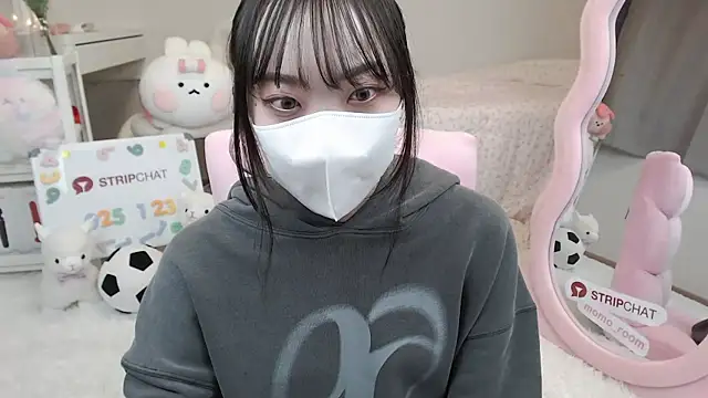 momo room online show from January 23, 1:13 pm