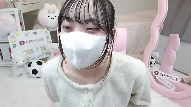 momo room online show from January 25, 9:36 am