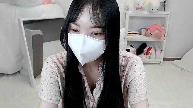 momo room online show from June 15, 11:01 am