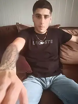 arenn1997 online show from March 23, 12:42 pm