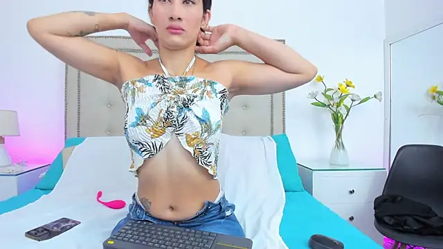 Snapshot of Cataleyalove_ADY chatting on April 5, 12:46 pm Cataleyalove ADY online show from April 5, 12:46 pm