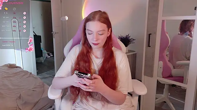 cinnabon girls online show from October 19, 7:42 am