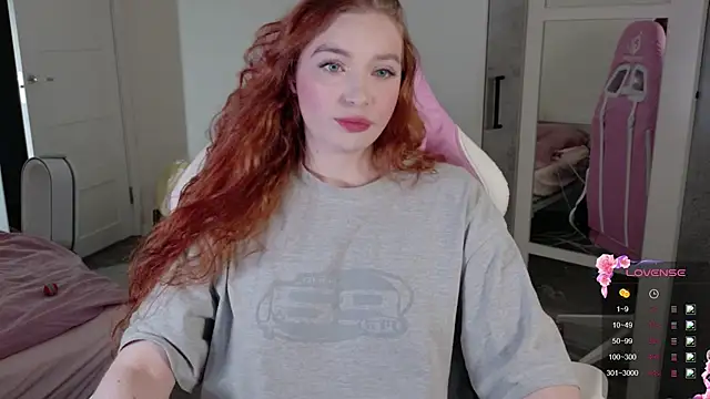 Snapshot of cinnabon_girls chatting on February 13, 3:52 pm cinnabon girls online show from February 13, 3:52 pm