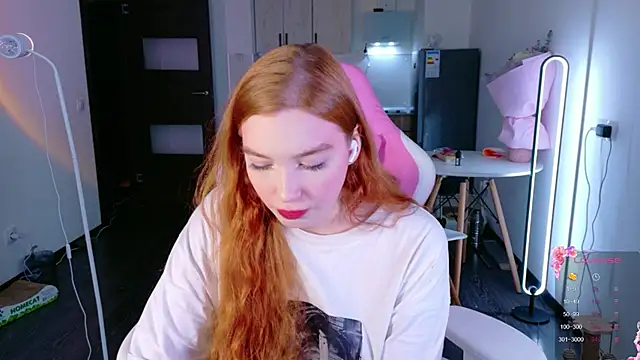 Snapshot of cinnabon_girls chatting on March 16, 2:21 pm cinnabon girls online show from March 16, 2:21 pm