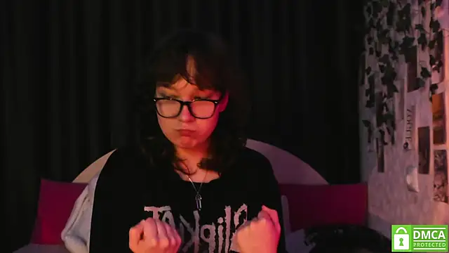 dreamgirllovee online show from September 24, 9:07 pm