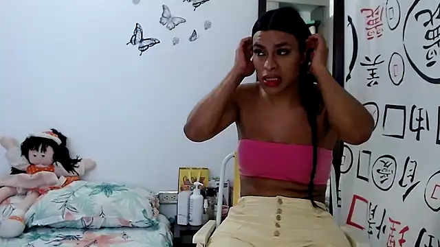 Snapshot of golositha29 chatting on February 27, 2:53 am golositha29 online show from February 27, 2:53 am