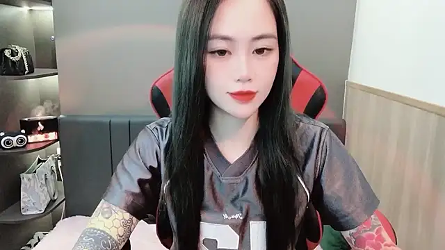 Snapshot of witch-39 chatting on December 9, 5:29 am witch-39 online show from December 9, 5:29 am