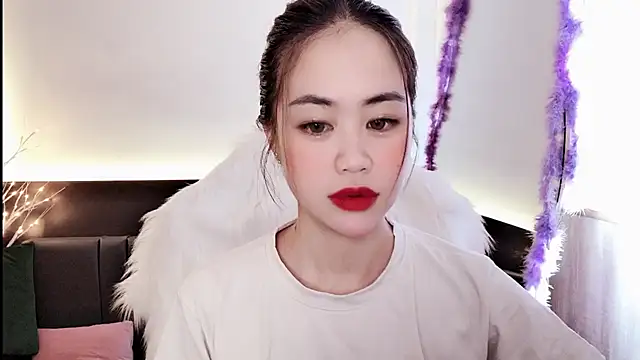 Snapshot of witch-39 chatting on February 21, 9:13 am witch-39 online show from February 21, 9:13 am