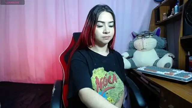 Snapshot of corallwells chatting on October 15, 11:49 pm corallwells online show from October 15, 11:49 pm