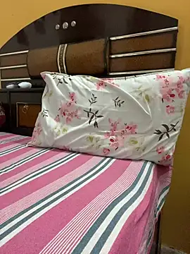 Snapshot of Wild_beast chatting on February 20, 11:11 am Wild beast online show from February 20, 11:11 am